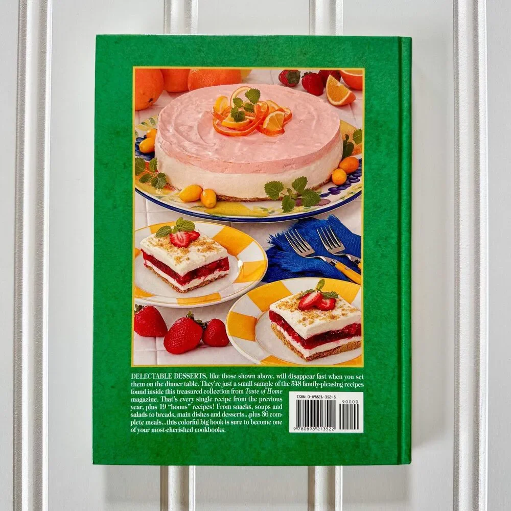 2003 Taste of Home Annual Recipes Hardcover Vintage Cookbook | 548 Recipes